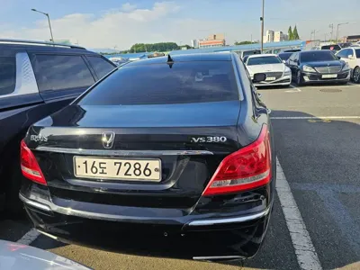 Hyundai Equus