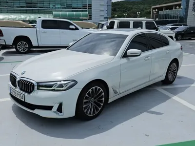 BMW 5-Series · 2022 год
