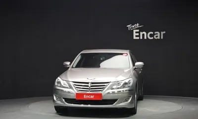 Hyundai Genesis 2012, 111645 км, за 4926.43 USD