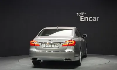 Hyundai Genesis 2012, 111645 км, за 4926.43 USD