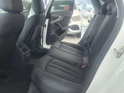 Audi A4L 2019, 81000 км, за 14262.76 USD - фото 11