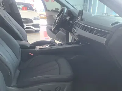 Audi A4L 2019, 81000 км, за 14262.76 USD - фото 12