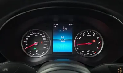Mercedes-Benz C-Class 2019, 19433 км, за 16213.73 USD - фото 8