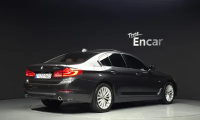 BMW 5-Series 2018, 118326 км, за 13976.46 USD