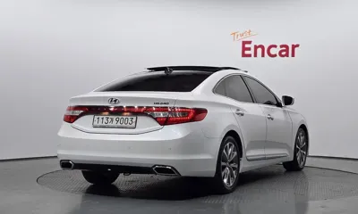 Hyundai Grandeur 2016, 164416 км, за 4299.68 USD