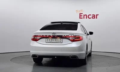 Hyundai Grandeur 2016, 164416 км, за 4299.68 USD