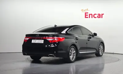 Hyundai Grandeur 2016, 126275 км, за 5420.42 USD