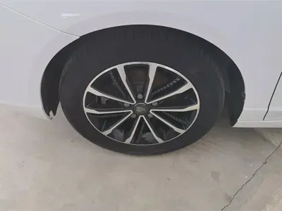 Roewe i5 2021, 78000 км, за 4561.42 USD - фото 6