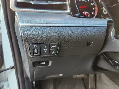 Kia K5 2020, 68440 км, за 11093.61 USD - фото 10