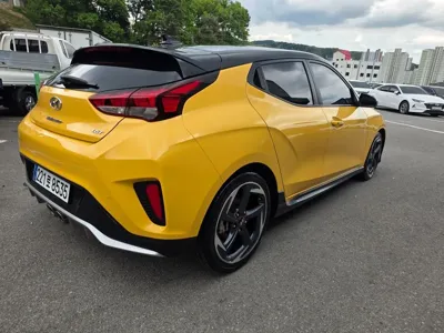 Hyundai Veloster