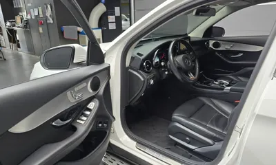 Mercedes-Benz GLC-Class 2019, 101918 км, за 15547.76 USD - фото 10