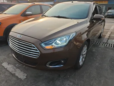 Ford Escort · 2015 год
