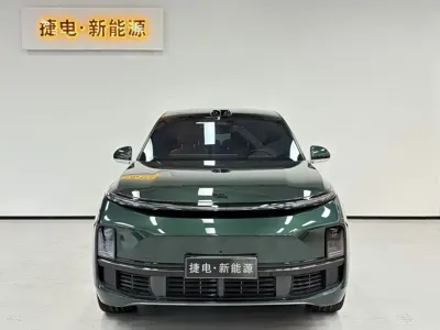 Li Auto Li L9 2024, 37700 км, за 41759.05 USD