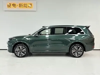 Li Auto Li L9 2024, 37700 км, за 41759.05 USD