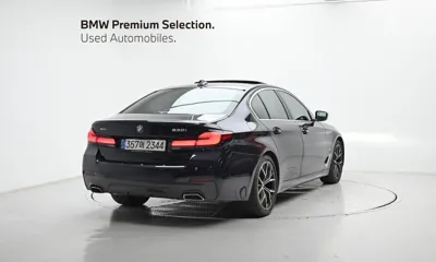 BMW 5-Series 2023, 32249 км, за 30228.16 USD