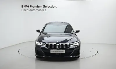 BMW 5-Series 2023, 32249 км, за 30228.16 USD
