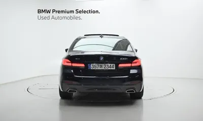 BMW 5-Series 2023, 32249 км, за 30228.16 USD