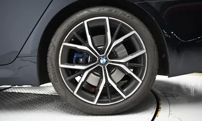 BMW 5-Series 2023, 32249 км, за 30228.16 USD