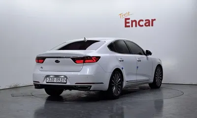 Kia K7 2016, 98526 км, за 8255.86 USD