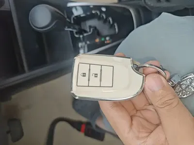Toyota Yaris L 2016, 61600 км, за 4464.33 USD - фото 9