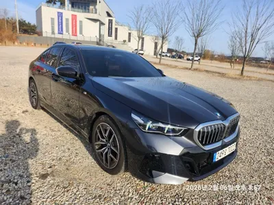 BMW 5-Series 2024, 18000 км, за 39107.51 USD - фото 7