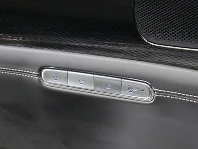 Genesis G90 2022, 91700 км, за 31836.68 USD - фото 12