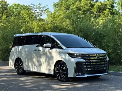 Toyota Vellfire 2023, 54000 км, за 109004.01 USD