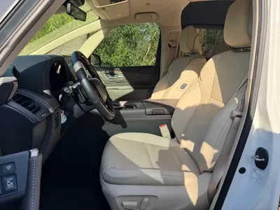 Toyota Vellfire 2023, 54000 км, за 109004.01 USD