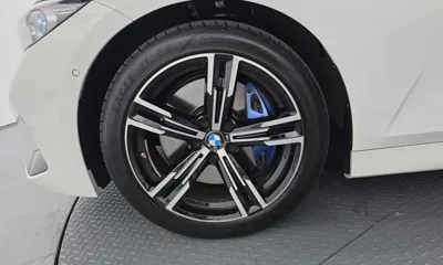 BMW 3-Series 2024, 35013 км, за 27504.27 USD