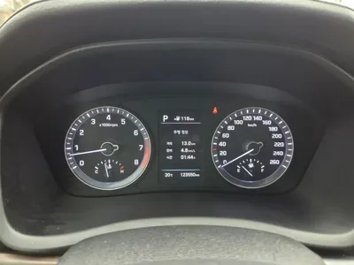 Hyundai Sonata 2018, 123528 км, за 8139.61 USD - фото 9