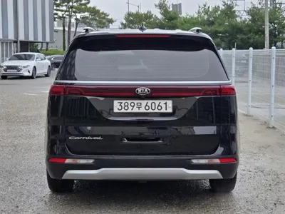 Kia Canival 2021, 172302 км, за 10483.41 USD