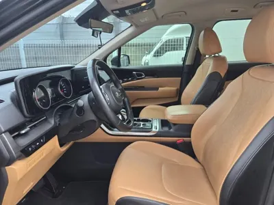 Kia Canival 2021, 172302 км, за 10483.41 USD