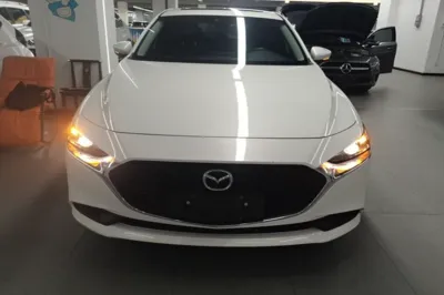 Mazda Mazda 3 Axela 2020, 66200 км, за 9663 USD