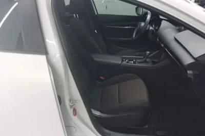 Mazda Mazda 3 Axela 2020, 66200 км, за 9663 USD - фото 19