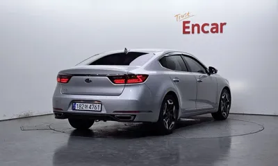Kia K7 2017, 88180 км, за 6514.66 USD