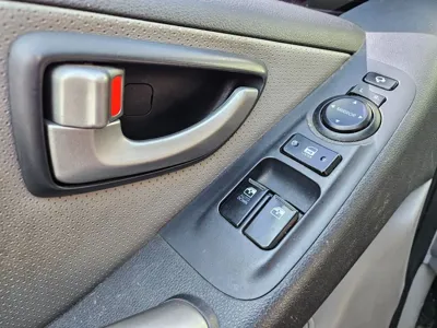 Hyundai Starex 2014, 194300 км, за 2983.81 USD - фото 13