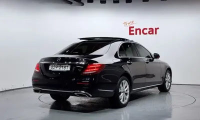 Mercedes-Benz E-Class 2019, 90857 км, за 17669.46 USD