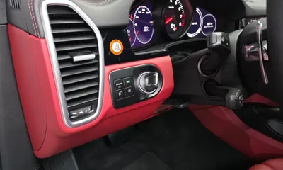 Porsche Cayenne 2023, 16564 км, за 76672.45 USD - фото 30