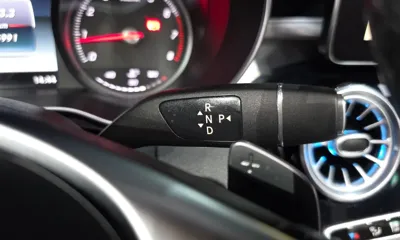 Mercedes-Benz C-Class 2018, 65991 км, за 17421.82 USD - фото 9