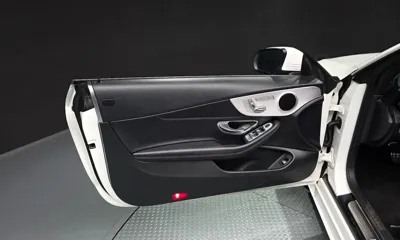 Mercedes-Benz C-Class 2018, 65991 км, за 17421.82 USD - фото 24