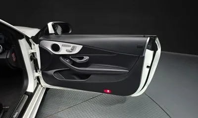 Mercedes-Benz C-Class 2018, 65991 км, за 17421.82 USD - фото 25