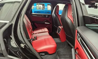 Porsche Cayenne 2023, 23940 км, за 86026.42 USD - фото 12