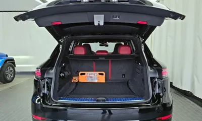 Porsche Cayenne 2023, 23940 км, за 86026.42 USD - фото 20