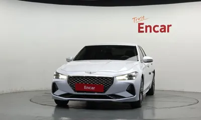 Genesis G70 2018, 98836 км, за 10906.94 USD