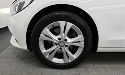 Mercedes-Benz C-Class 2016, 90429 км, за 8609.26 USD
