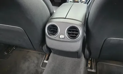 Mercedes-Benz C-Class 2016, 90429 км, за 8609.26 USD - фото 19