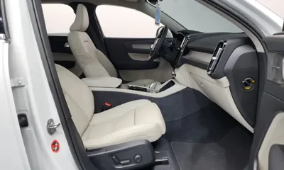 Volvo XC40 2023, 12931 км, за 24380.57 USD - фото 11