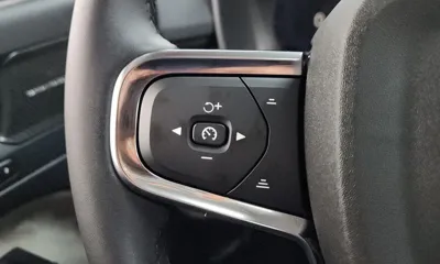 Volvo XC40 2023, 12931 км, за 24380.57 USD - фото 17