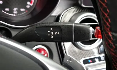 Mercedes-Benz C-Class 2018, 100530 км, за 19177.01 USD - фото 9