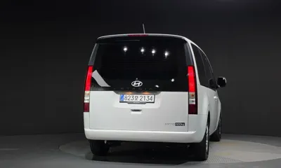 Hyundai Staria 2025, 5116 км, за 21433.24 USD